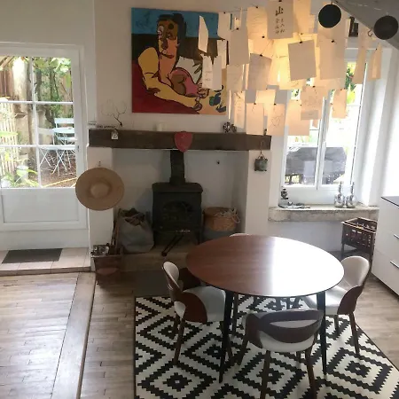 Oda ve Kahvaltı La Maison 3*
